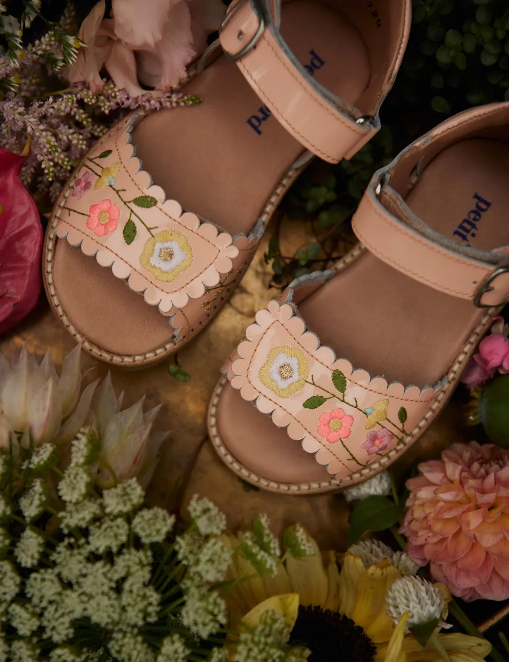 Flower Pop Scallop Velcro Sandal - Blush